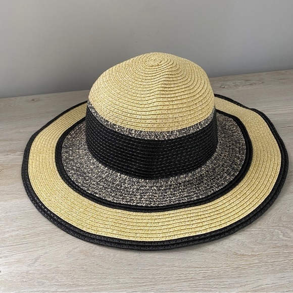 Magid Hats Striped Sun Vacation Floppy Paper Woven - Picture 1 of 4